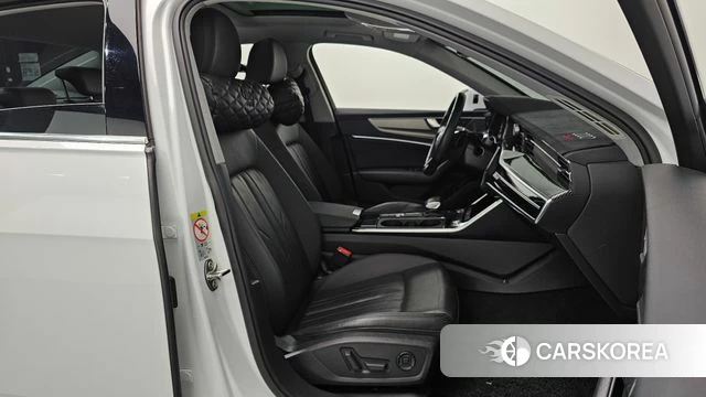 Audi A6 (C8) 2020 Белый из Кореи, фото 2