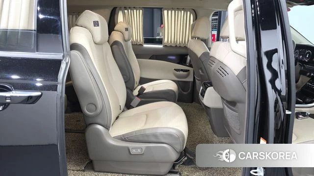 Kia Carnival 4th generation 2023 Черный из Кореи, фото 2