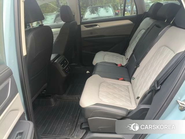Volkswagen Tavendor 2023 Синий из Китая, фото 2