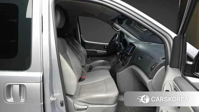 Hyundai The New Grand Starex 2020 Серебристо-серый из Кореи, фото 2