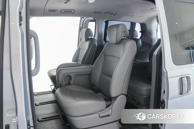 Hyundai The New Grand Starex 2019 Серебряный из Кореи, фото 2