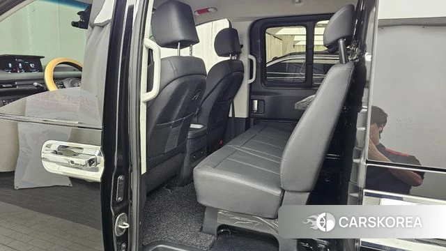 Hyundai Staria 2024 Черный из Кореи, фото 2