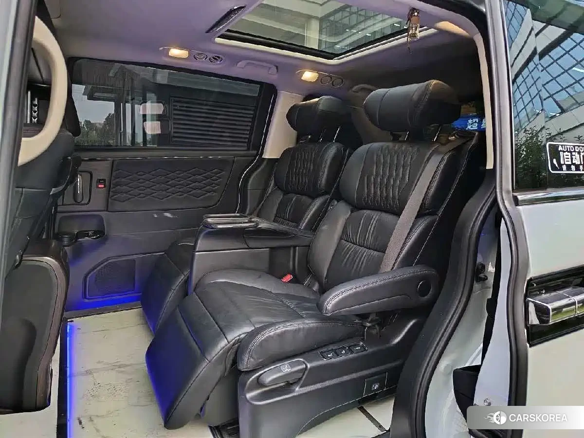 Honda Elysion 2023 Белый из Китая, фото 2