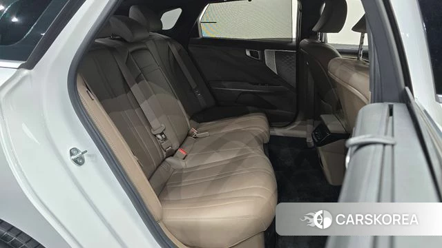 Kia K8 Hybrid 2023 Белый из Кореи, фото 2