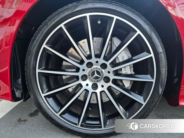 Mercedes-Benz E-Class W213 2023 Красный из Кореи, фото 2