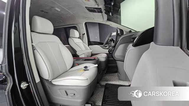 Hyundai Staria 2021 Черный из Кореи, фото 2
