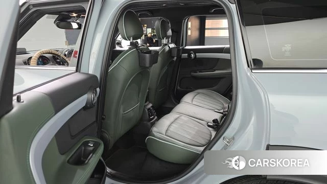 Mini Cooper Countryman 2022 Светло-серебряный цвет из Кореи, фото 2