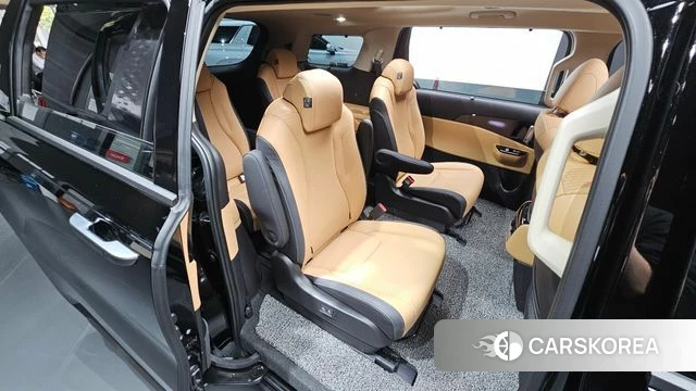 Kia Carnival 4th generation 2023 Черный из Кореи, фото 2