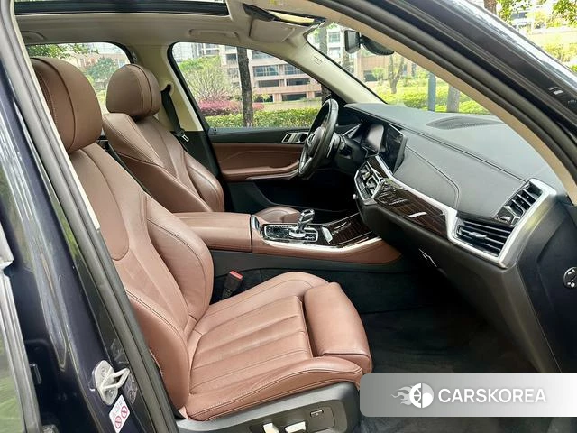 BMW X5 2021 Темно-серый из Китая, фото 2