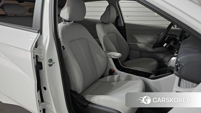 Hyundai Kona Hybrid (SX2) 2026 Белый из Кореи, фото 2