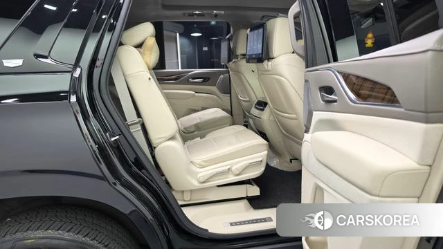 Cadillac Escalade 5th Generation 2021 Черный из Кореи, фото 2