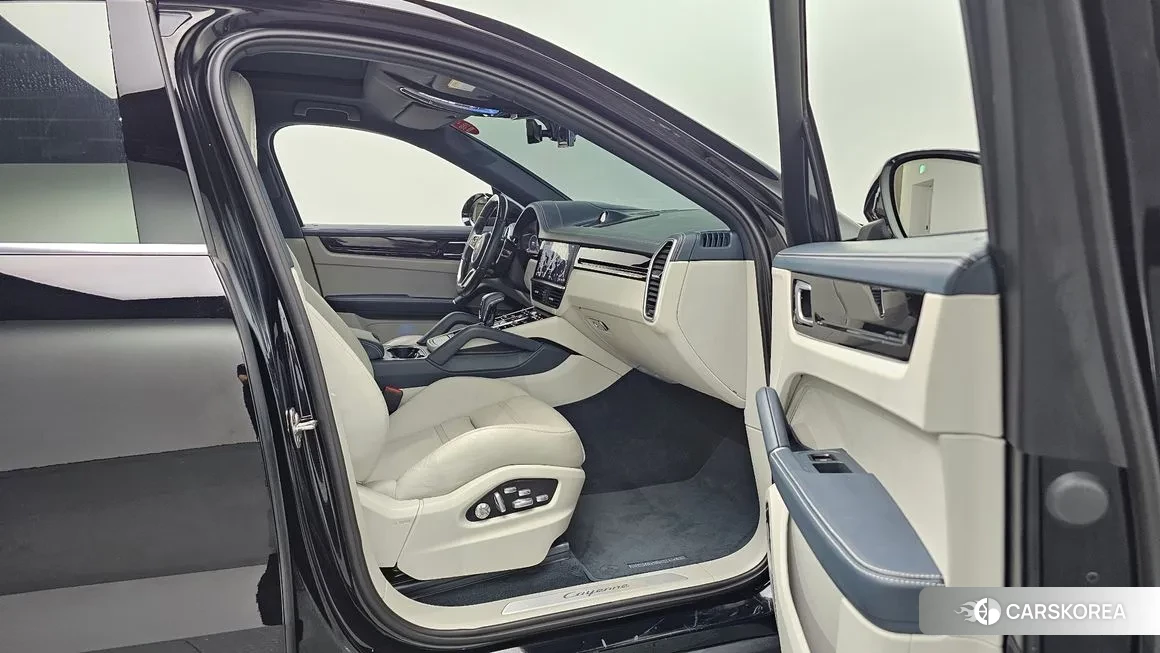 Porsche Cayenne (PO536) 2020 Черный из Кореи, фото 2