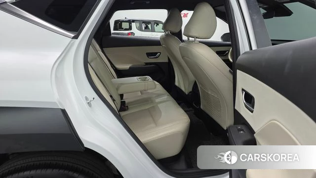 Hyundai Kona (SX2) 2023 Белый из Кореи, фото 2