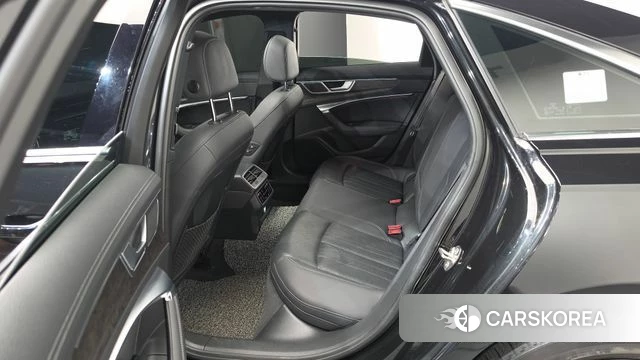 Audi A6 (C8) 2020 Черный из Кореи, фото 2