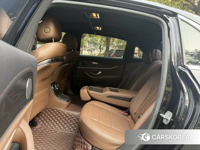 Mercedes-Benz E-Class 2021 Черный из Китая, фото 2