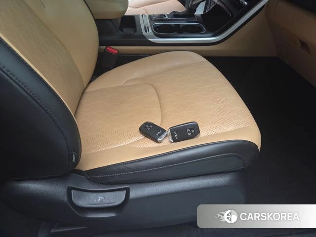 Kia Carnival 4th generation 2023 Белый из Кореи, фото 2