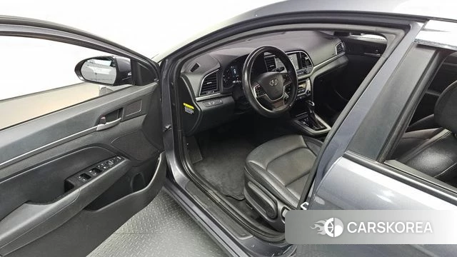 Hyundai Avante AD 2018 Серый из Кореи, фото 2