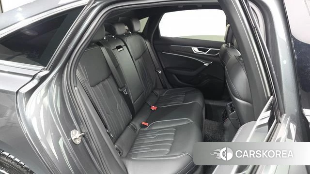 Audi A6 (C8) 2022 Серый из Кореи, фото 2