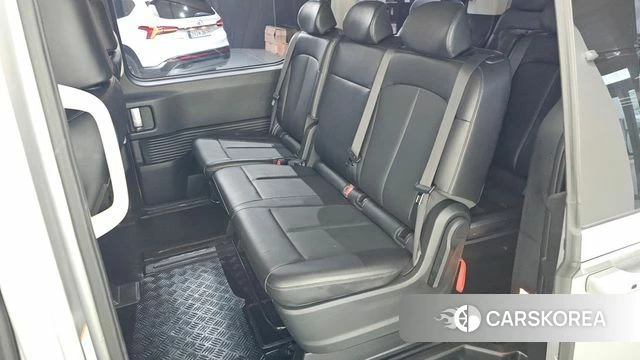 Hyundai Staria 2023 Серебряный из Кореи, фото 2