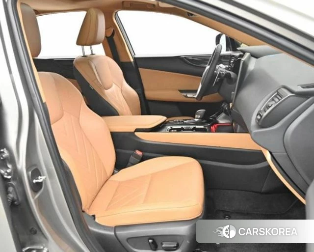 Lexus NX350h Second generation 2024 Серебристо-серый из Кореи, фото 2
