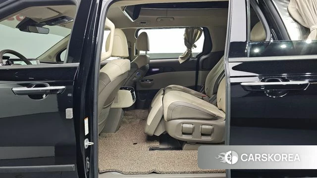 Kia Carnival 4th generation 2021 Черный из Кореи, фото 2