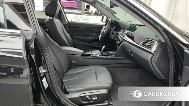 BMW 3 Series GT (F34) 2020 Черный из Кореи, фото 2