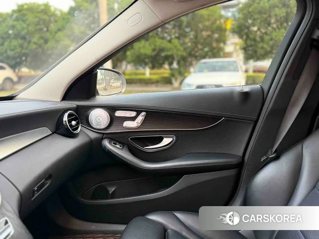 Mercedes-Benz C-class 2021 Белый из Китая, фото 2