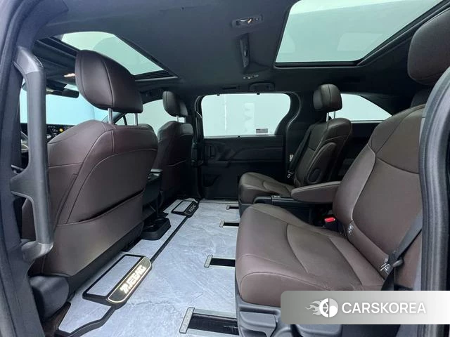 Toyota Granvia 2025 Черный из Китая, фото 2