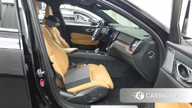 Volvo S60 3rd generation 2021 Черный из Кореи, фото 2