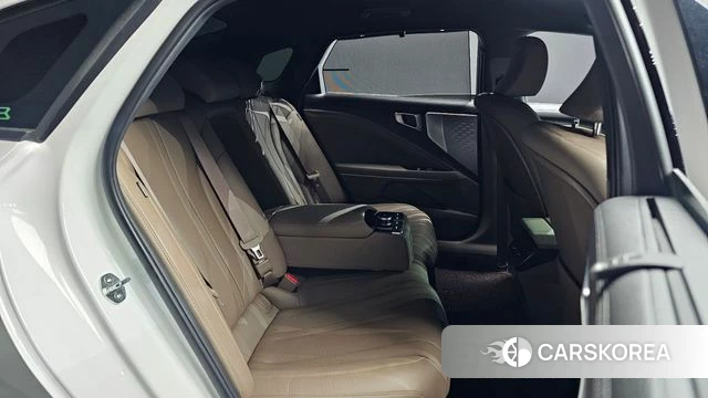 Kia K8 Hybrid 2024 Белый из Кореи, фото 2