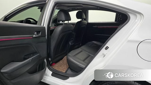 Hyundai Avante AD 2018 Белый из Кореи, фото 2