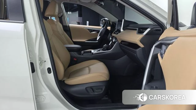 Toyota RAV4 5th Generation 2022 Белый из Кореи, фото 2