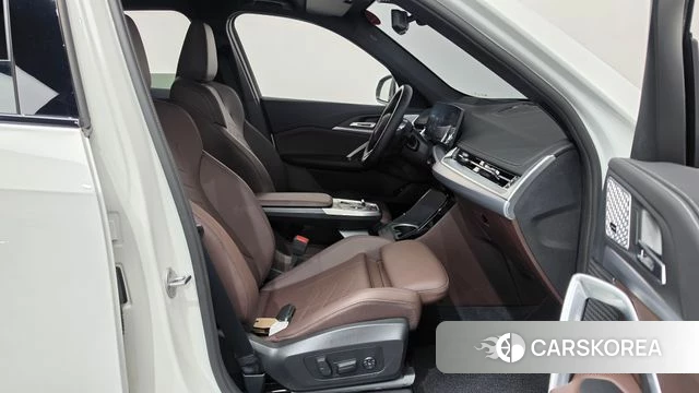 BMW X1 (U11) 2024 Белый из Кореи, фото 2