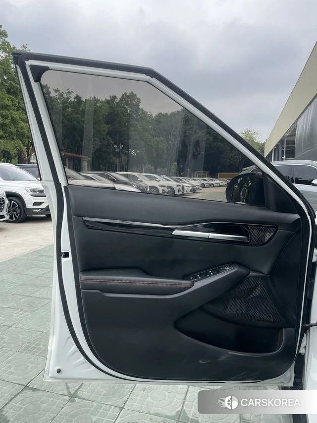 Kia KX3 2023 Белый из Китая, фото 2