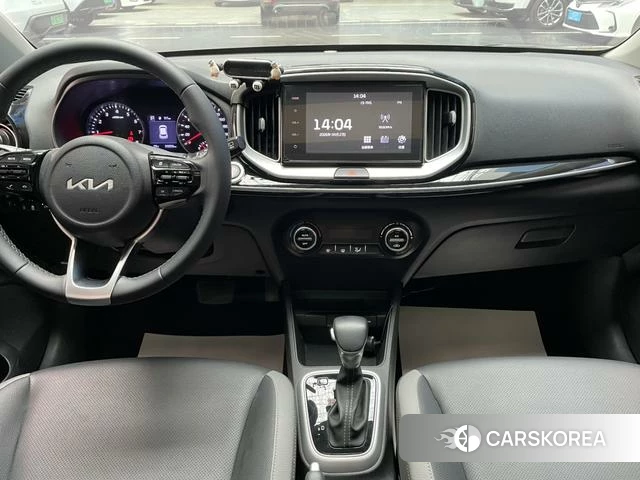 Kia KX1 2023 Желтый из Китая, фото 2
