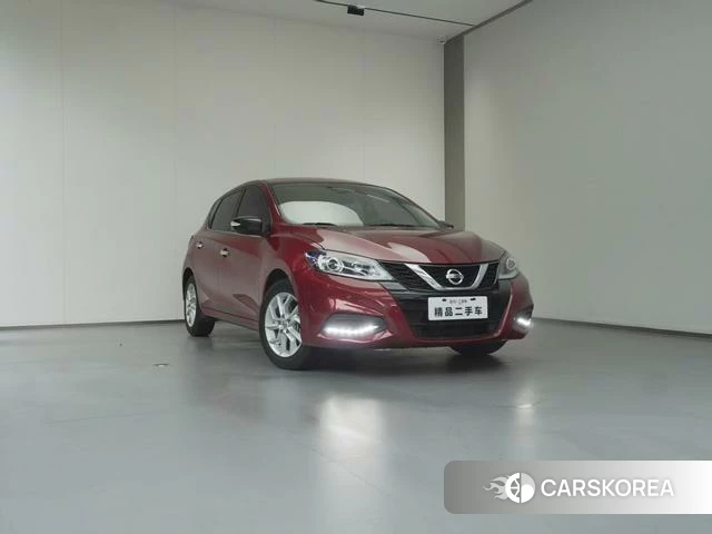 Nissan Tiida 2022 Красный из Китая, фото 2