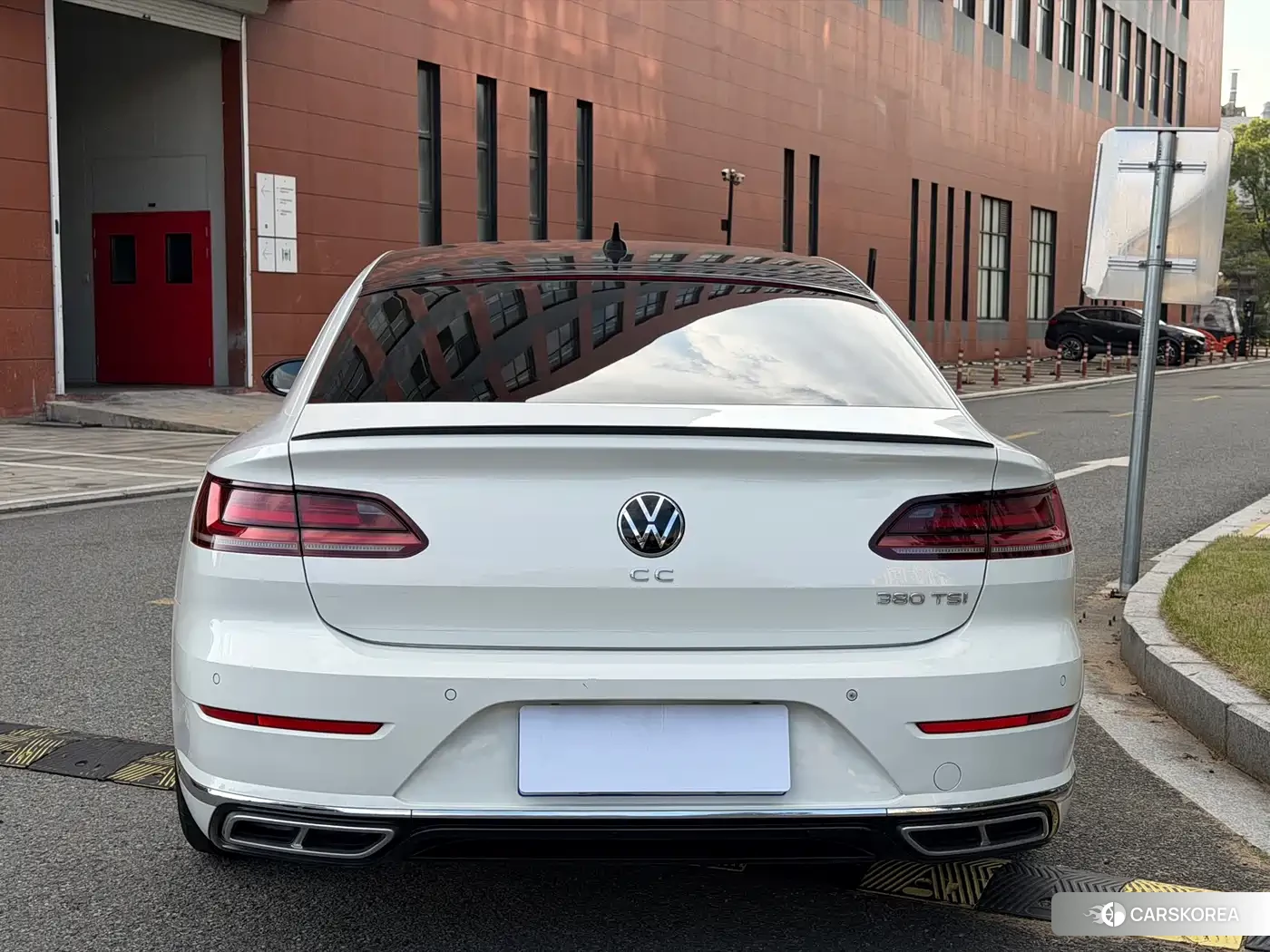 Volkswagen Arteon (CC) 2023 Белый из Китая, фото 2
