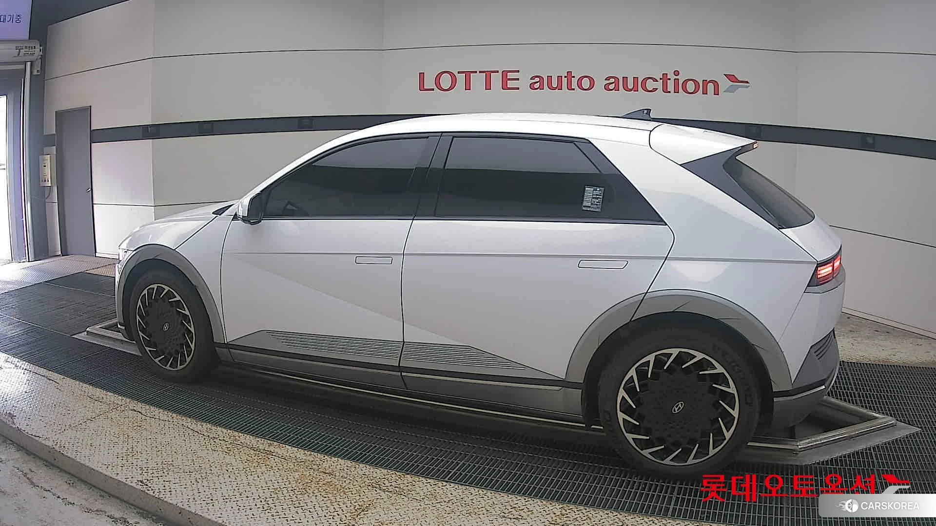 Hyundai IONIQ 5 2022 Atlas White из Кореи, фото 2