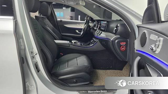 Mercedes-Benz E-Class W213 2019 Серебряный из Кореи, фото 2