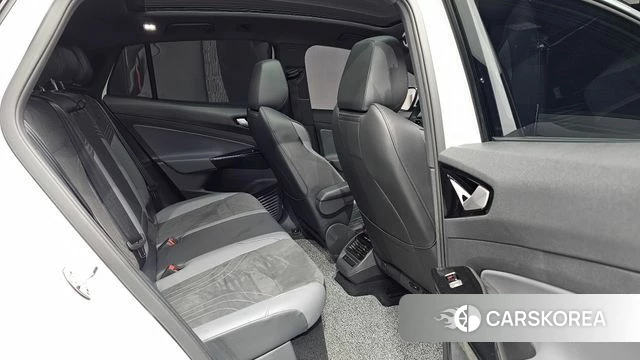 Volkswagen ID.5 2025 Белый из Кореи, фото 2