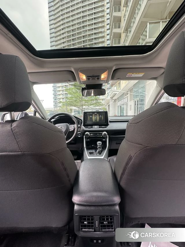 Toyota RAV4 2021 Серебристо-серый из Китая, фото 2