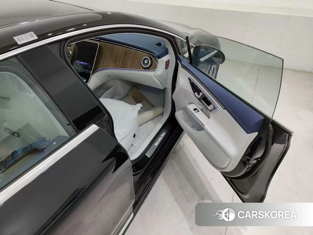 Mercedes-Benz EQE 2025 Черный из Китая, фото 2