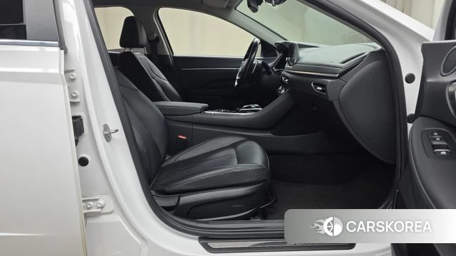 Hyundai Sonata (DN8) 2022 Белый из Кореи, фото 2
