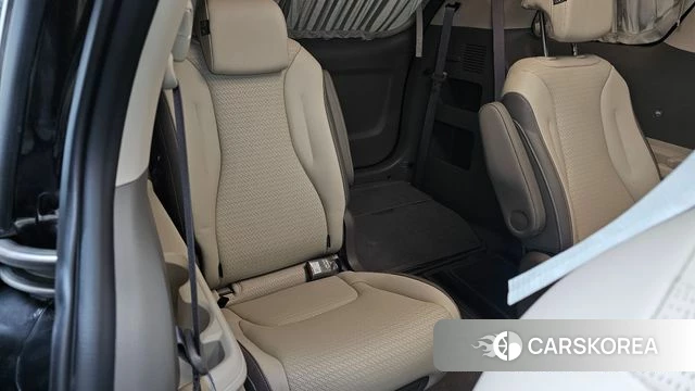 Kia Carnival 4th generation 2023 Черный из Кореи, фото 2