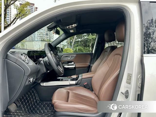 Mercedes-Benz GLB 2021 Белый из Китая, фото 2