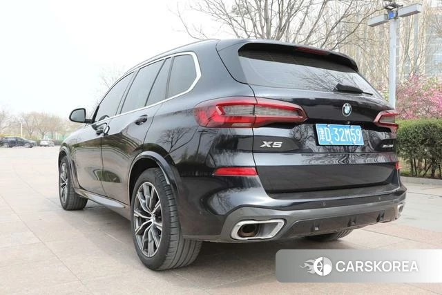 BMW X5 2021 Черный из Китая, фото 2