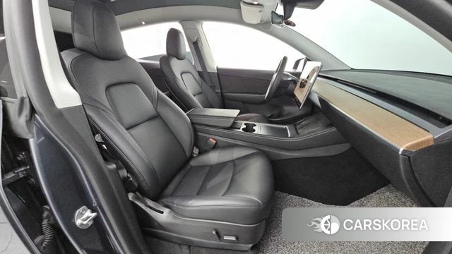 Tesla Model Y 2022 Серый из Кореи, фото 2