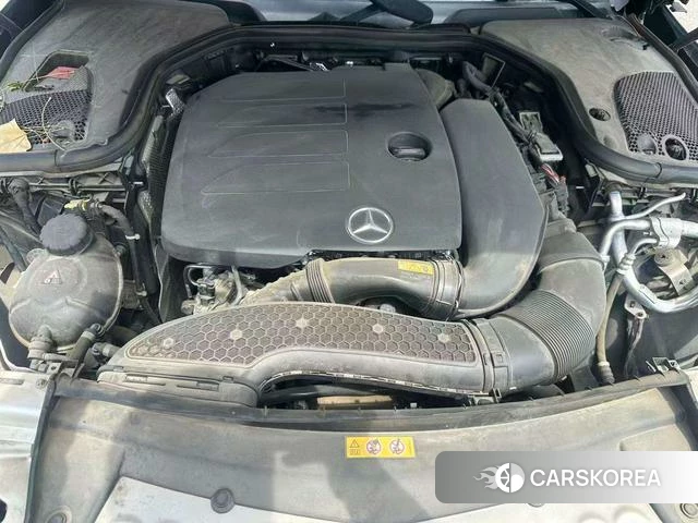 Mercedes-Benz E-Class 2023 Черный из Китая, фото 2