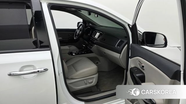 Kia The New Carnival 2019 Белый из Кореи, фото 2