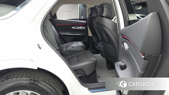 Genesis GV70 2025 Белый из Кореи, фото 2